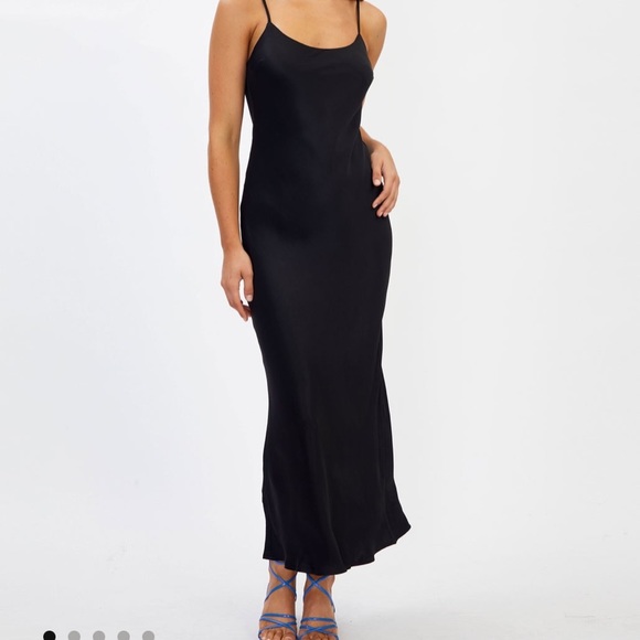 Glassons Dresses & Skirts - Glassons Satin Maxi Dress